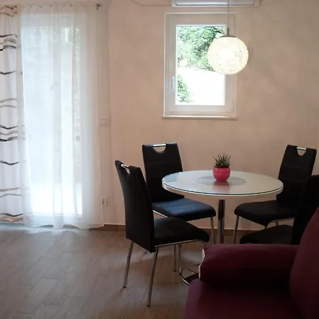 House Karlo - One-bedroom With Balcony A4 Apartman